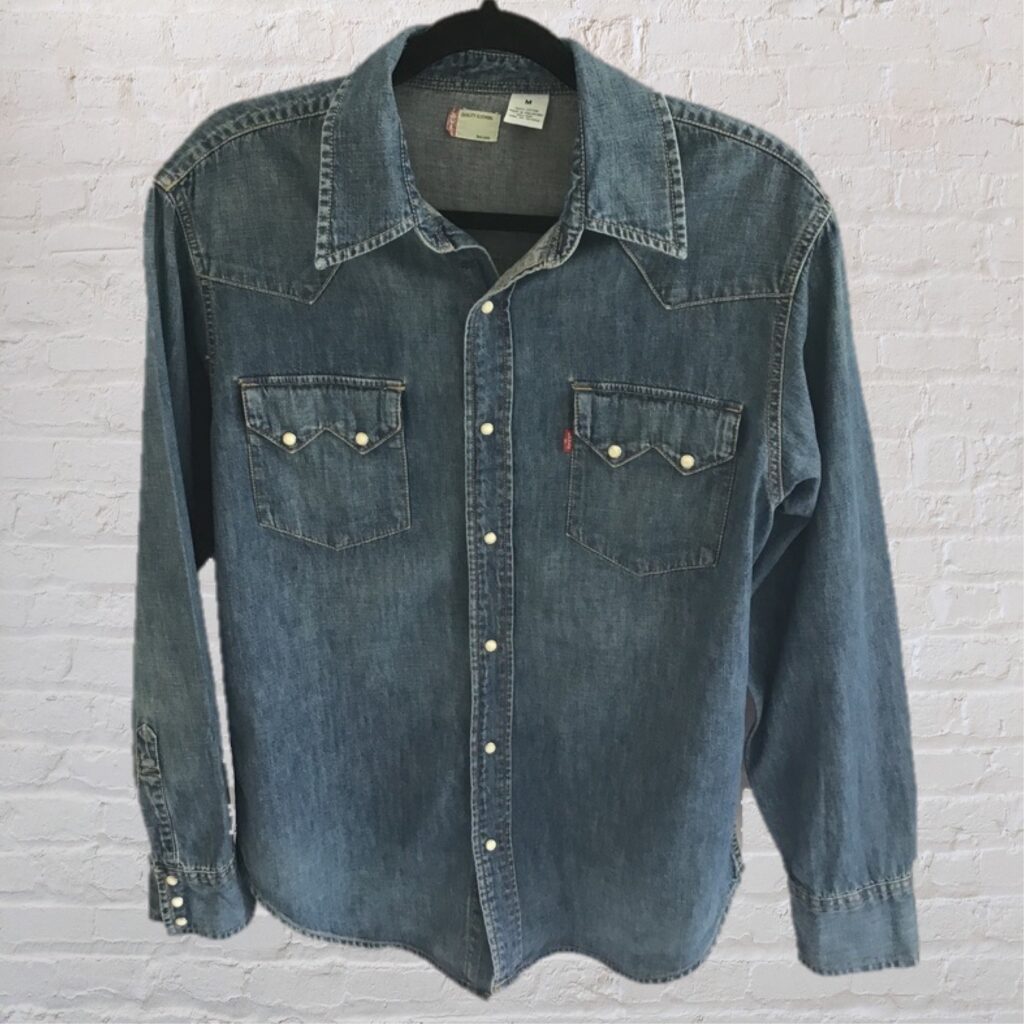 Vintage Levi's Blue Denim Shirt - Size Medium