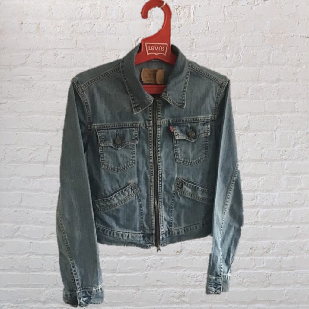 Vintage Levi's Girl's Denim Jacket (S) - Funky Zip up