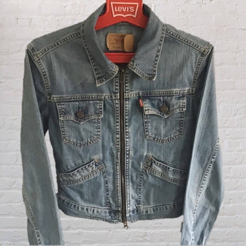 80's Levi's Denim Jacket | Size Small Zip up Front