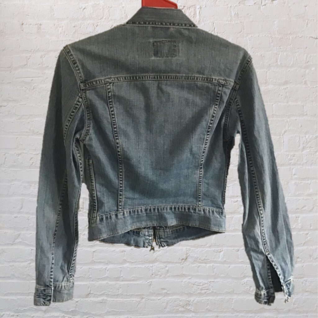 Vintage Levi's Girl's Denim Jacket (S) - Funky Zip up
