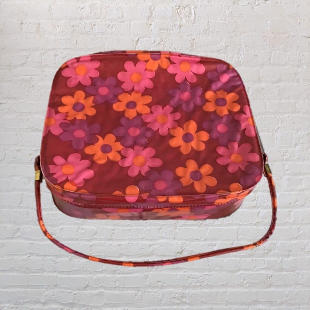 Cute Retro 70's Flower Power Beauty Case - Image 4