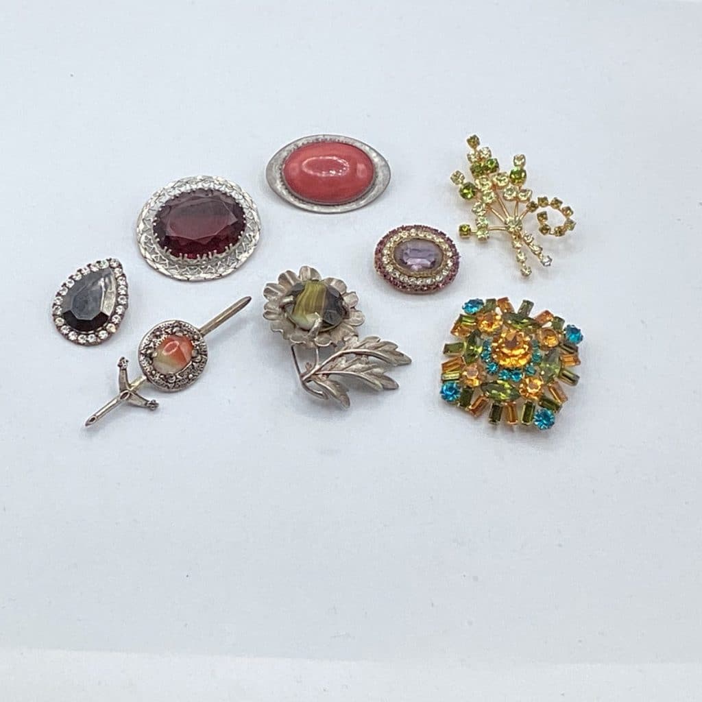 Vintage Costume Jewellery Lot | Collection of amazing 50's 60's 70's Brooches
