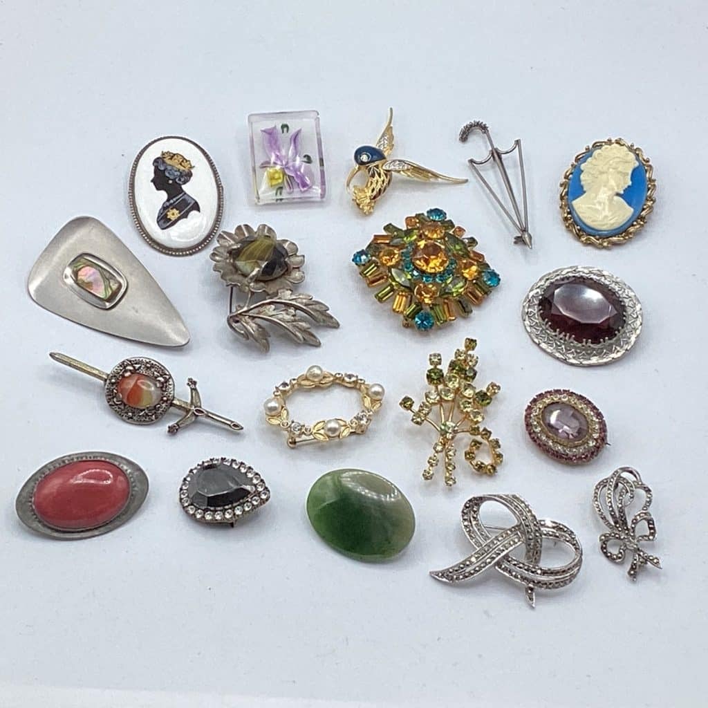 Vintage Costume Jewellery Lot | Collection of amazing 50's 60's 70's Brooches