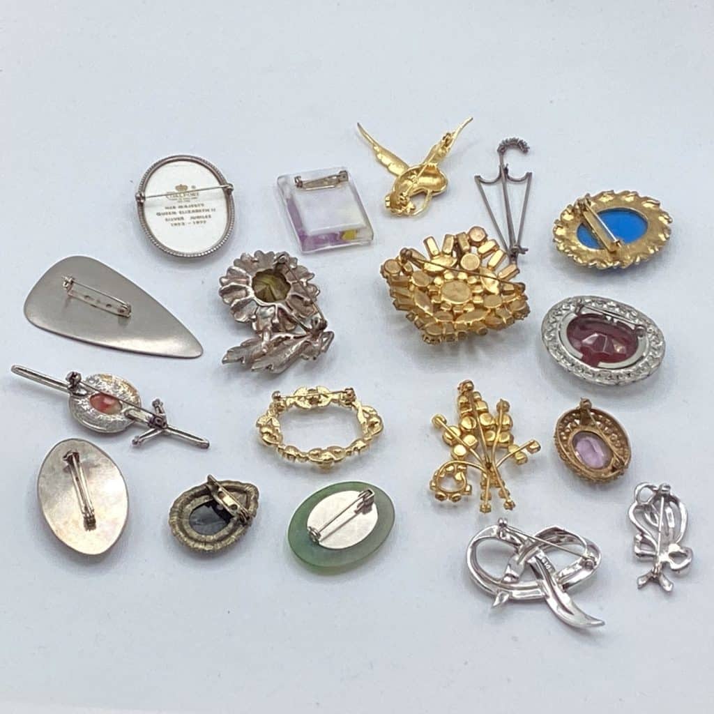 Vintage Costume Jewellery Lot | Collection of amazing 50's 60's 70's Brooches