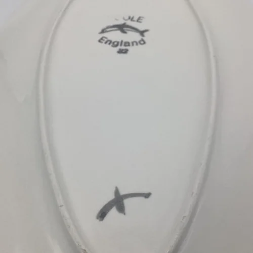 Reverse of Poole Delphis spear dish showing Poole Pottery factory mark and decorator mark